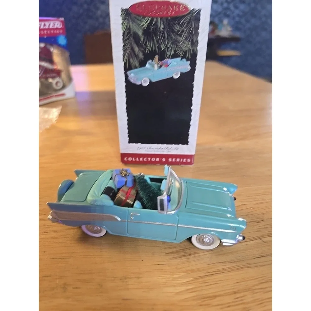 Hallmark KEEPSAKE‎ ornament - 1957 Chevrolet Bel Air